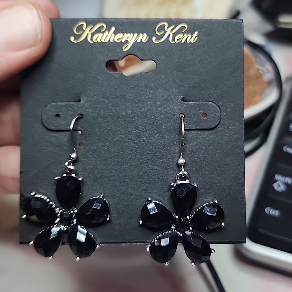 Katheryn Kent Black flower Earings NWT